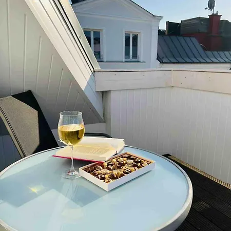 Stuv Mariken - In Warnemuende